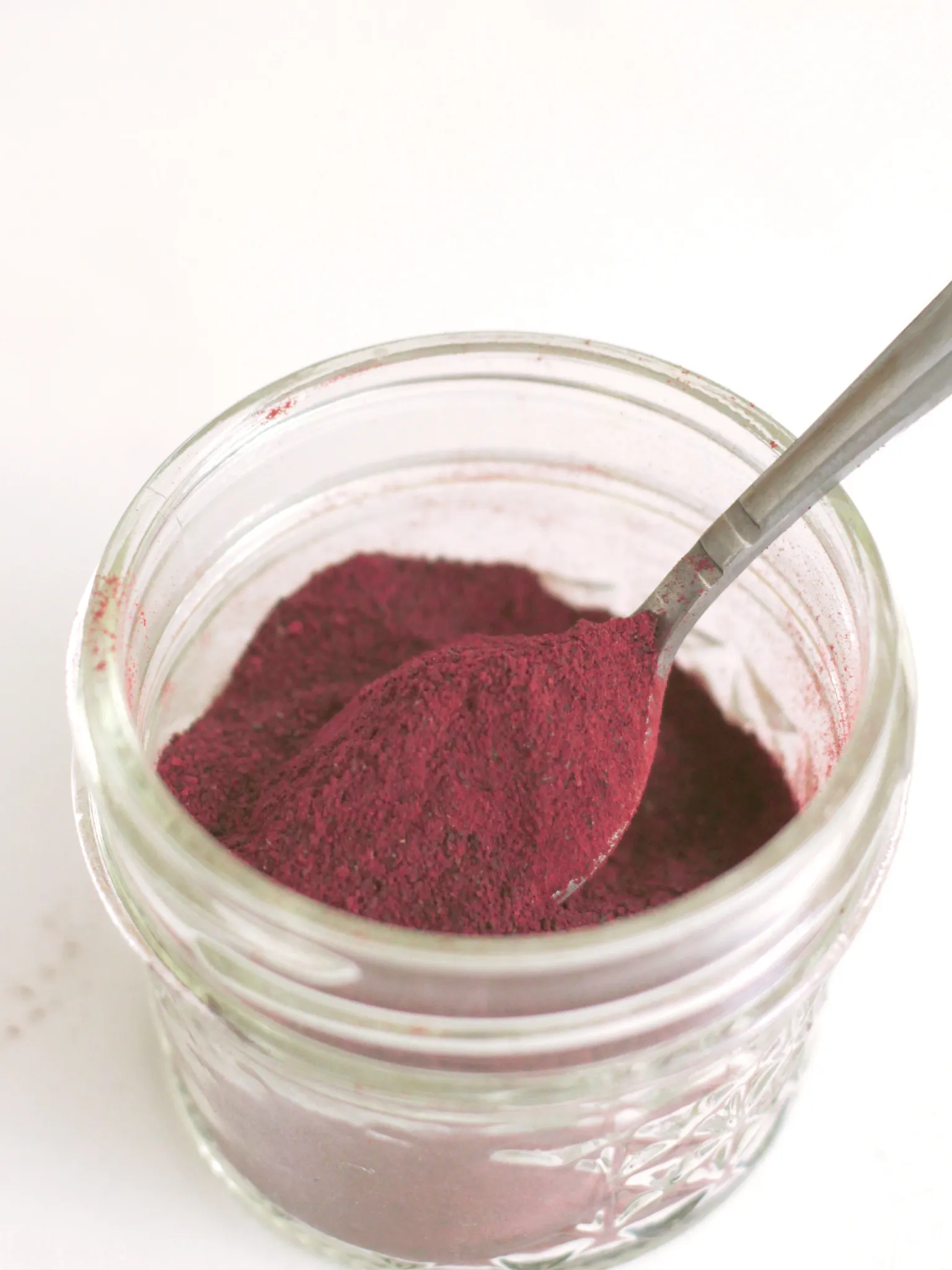 Beet powder in mason jar